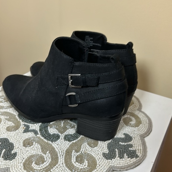 Black booties - Picture 2 of 11